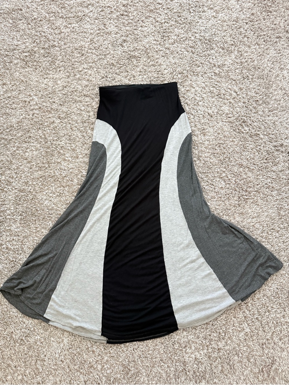 Colorblock Flare Maxi Skirt - Black & Gray